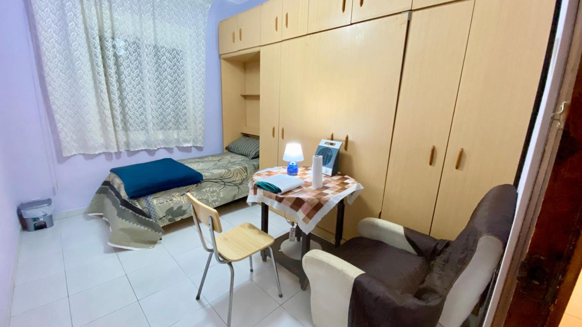 Habitacion Barato En Piso Familiar Compartido El Centro De La Ciudad Cerca De La Estacion De Autobuses 塔拉戈纳 外观 照片