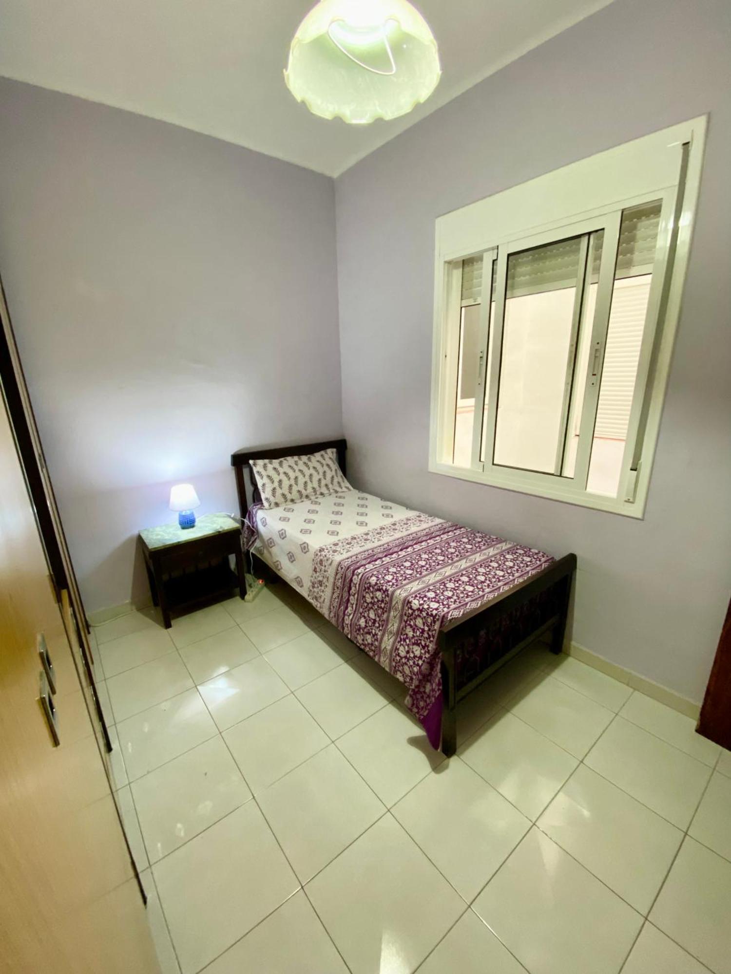 Habitacion Barato En Piso Familiar Compartido El Centro De La Ciudad Cerca De La Estacion De Autobuses 塔拉戈纳 外观 照片