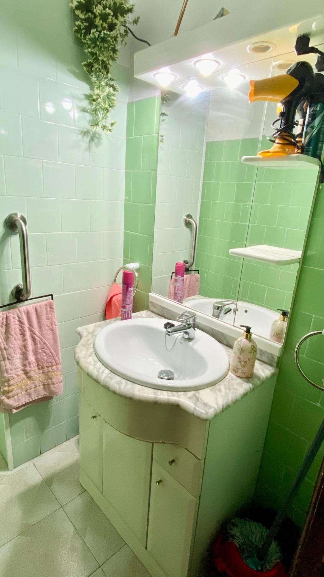 Habitacion Barato En Piso Familiar Compartido El Centro De La Ciudad Cerca De La Estacion De Autobuses 塔拉戈纳 外观 照片