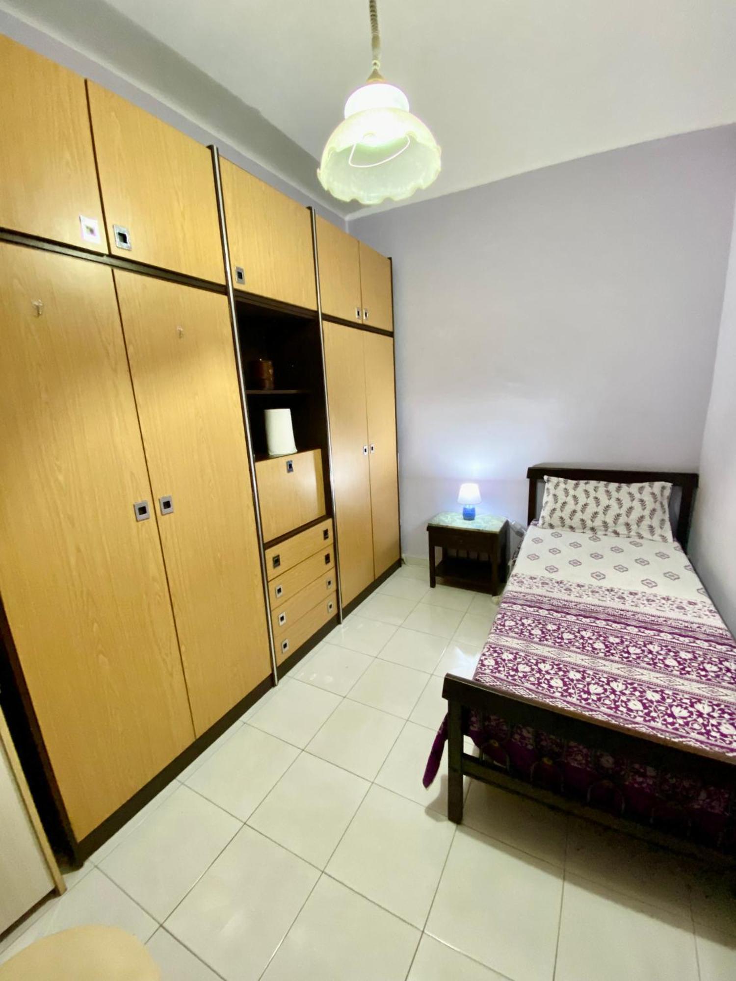 Habitacion Barato En Piso Familiar Compartido El Centro De La Ciudad Cerca De La Estacion De Autobuses 塔拉戈纳 外观 照片